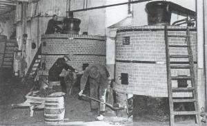 een blik in de oude stokerij -jaren 50-60 (Small)